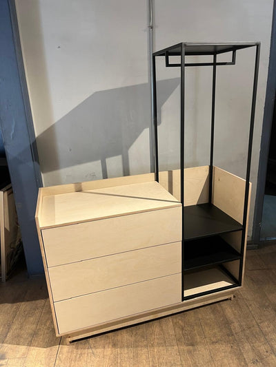 CÓMODA Y PERCHERO DRESSER CLOSET DEHNO | 130 X 48 X 90 | OUTLET