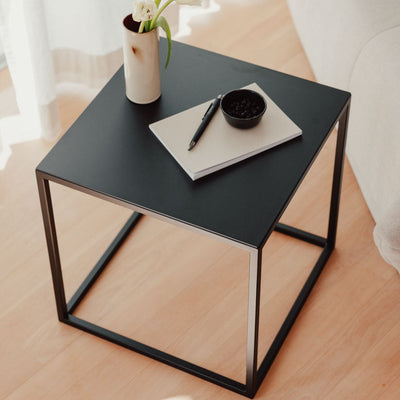 Mesa Lateral Cubo 40 Metal — Kallfu.cl