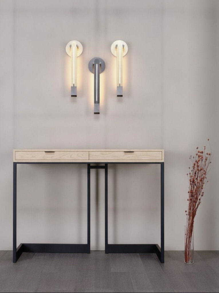 Arrimo Duo 120 Kallfü tono MIMA con estructura de metal negro, 120 cm — vista frontal completa